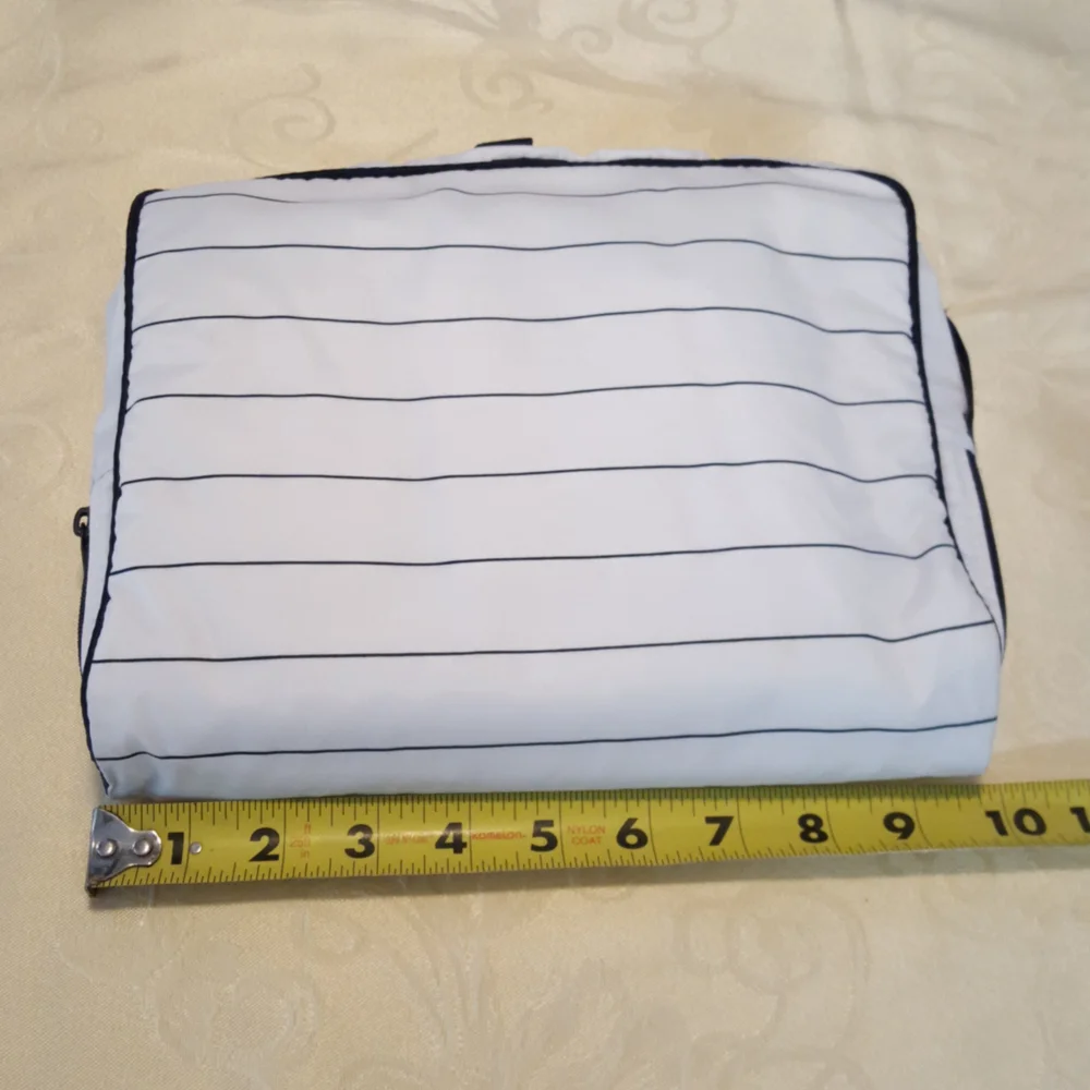 Estee Lauder Big Makeup Cosmetic Bag Case Large zipper and snap closure